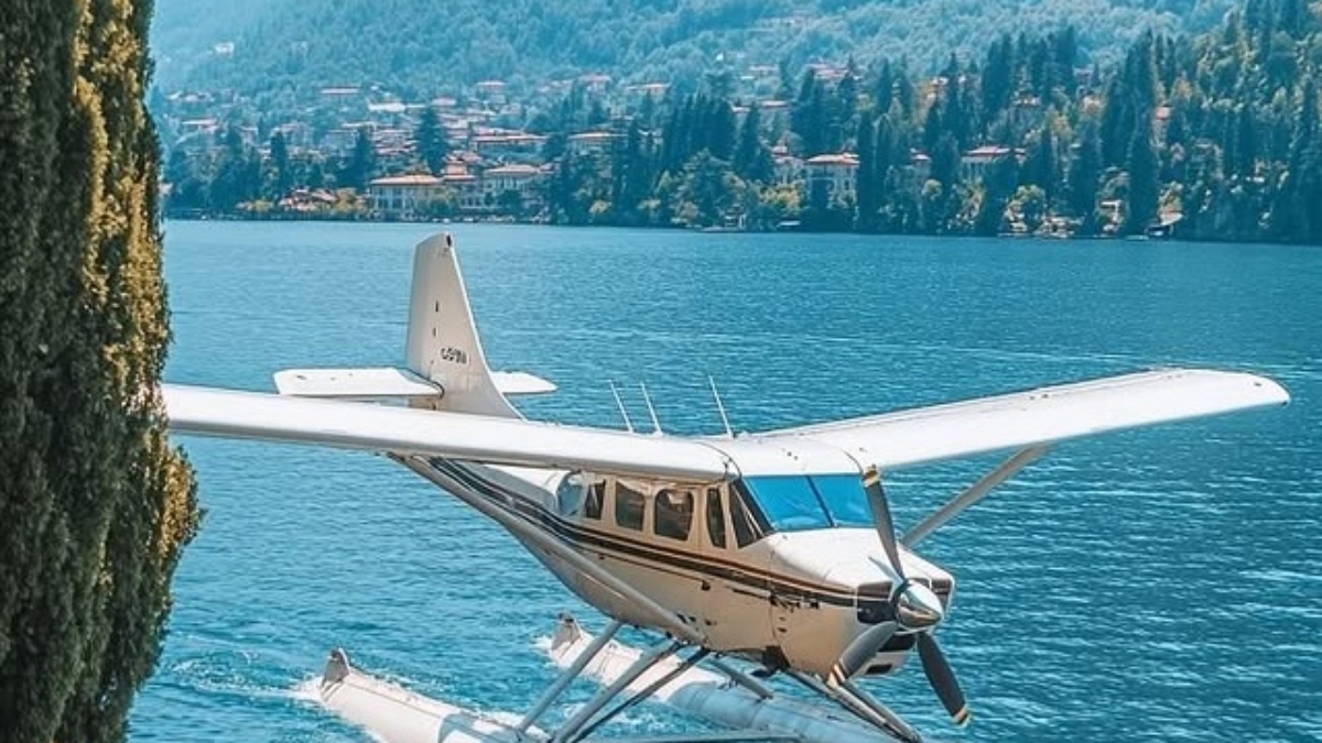 Exclusive Seaplane Tour Over Lake Como